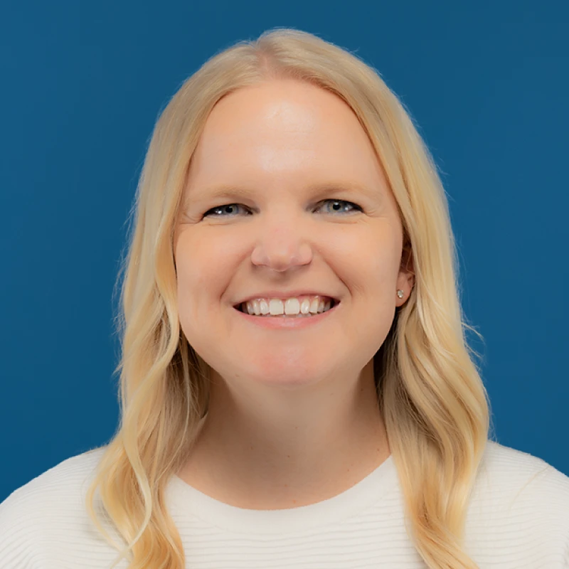 Headshot of Laura McEachern