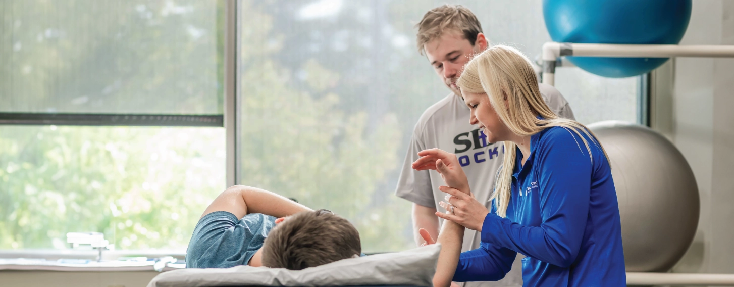 Physical therapist in orthapeadic residency practicum.