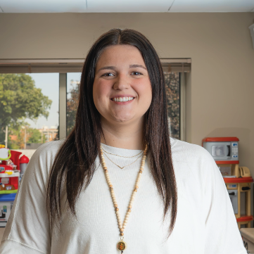 Photo of Lauren Posten.