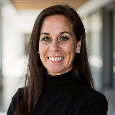 Miranda Nelp smiles into the camera.